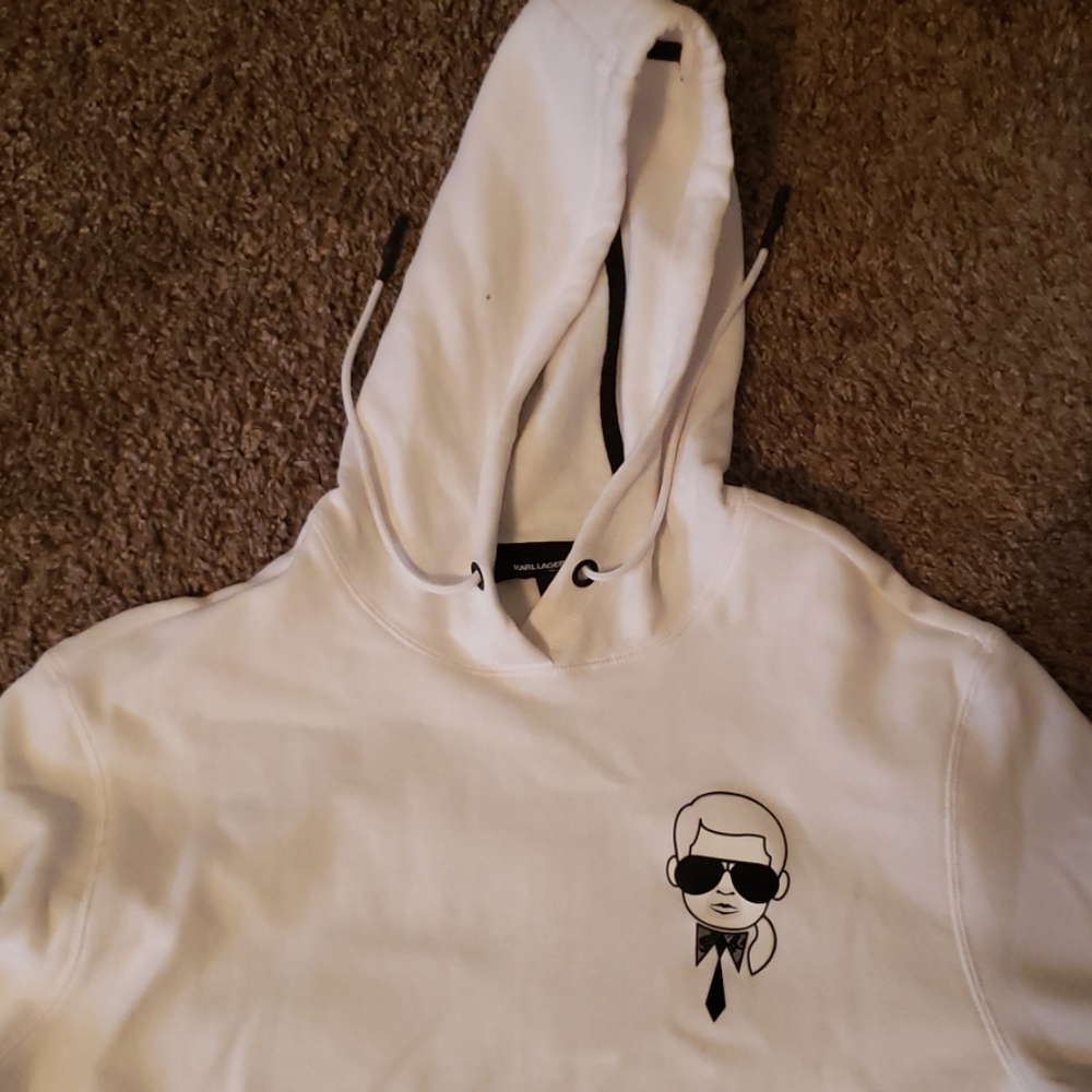 Karl Logo Hoodie
by KARL LAGERFELD PARIS - Picture 5 of 8